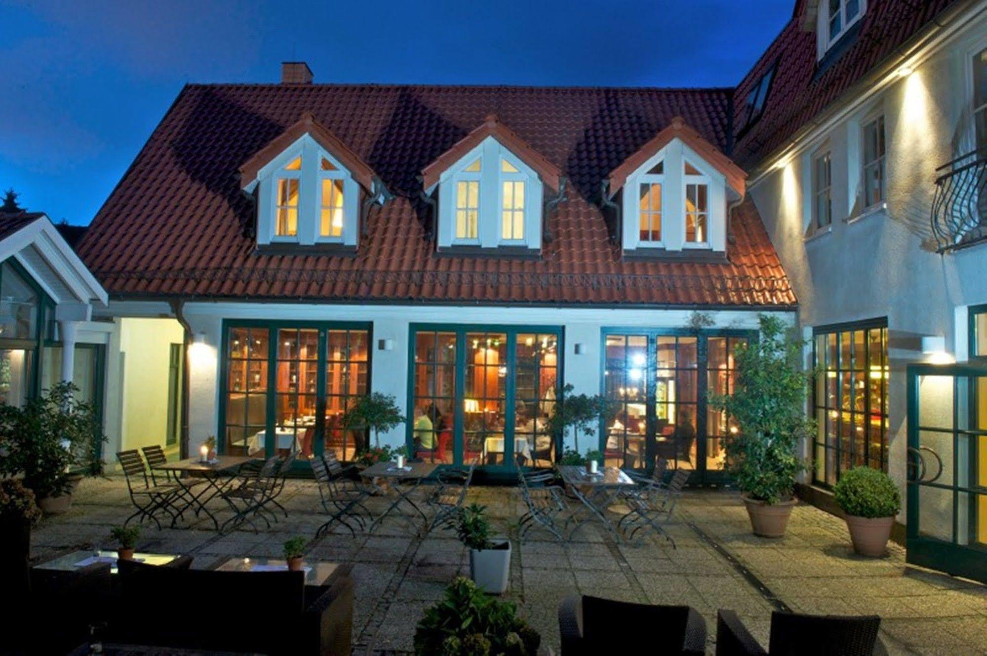 Romantik Hotel Kaufmannshof Bergen Auf Rugen Eksteriør billede